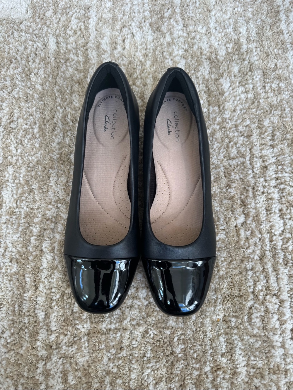Clarks Marilyn Sara size 8 Black Women's Ballet Flats with Patent Cap Toe